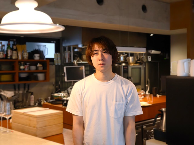 下北沢に「where（ウェア）」がオープン！ミシュラン一つ星「レガーロ」出身シェフが独立、カフェとディナー、そして深夜はバーのフリースタイルで営業する「おいしい居場所」