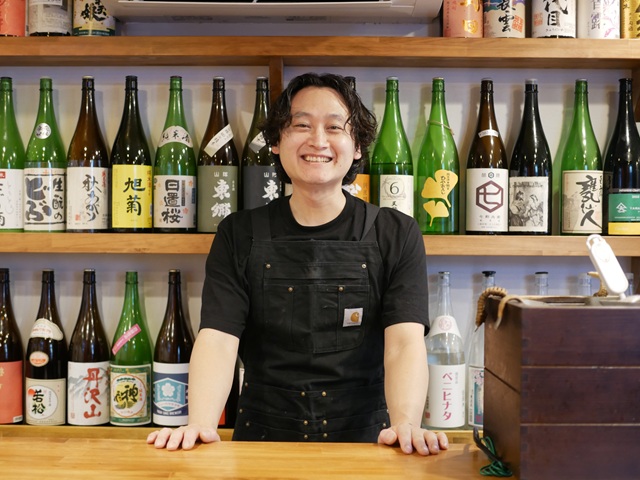 立ち飲みなのに予約必須！？大宮「日々酒々（ひびしゅしゅ）」が話題。女性客の支持集め連日満員3回転。店主ワンオペ8.5坪で月商500万円越えも