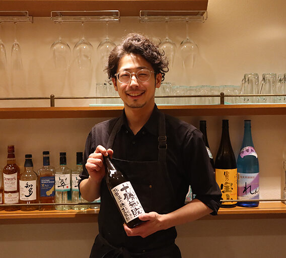 北海道の農家出身店主が、野菜の魅力を発信すべく奮闘!麻布十番「スープカレーKENASHIBA」に続き三田に「肉酒場 ケナシバ」をオープン。氷とともに鍋にかける“蒸しジンギスカン”を始め多彩な肉料理が自慢 北海道の農家出身店主が、野菜の魅力を発信すべく奮闘!麻布十番「スープカレーKENASHIBA」に続き三田に「肉酒場 ケナシバ」をオープン。氷とともに鍋にかける“蒸しジンギスカン”を始め多彩な肉料理が自慢