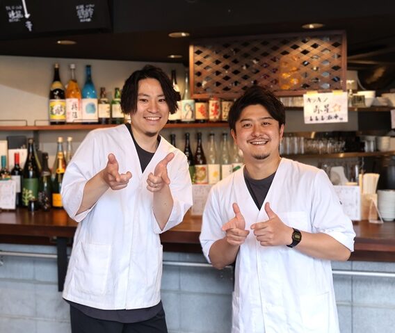 坪月商70万円の「立呑みアーニー」の新店、「立呑みあらし」が池袋西口に開業。20代で独立した同級生コンビが手掛ける、海鮮と日本酒、関西流の陽気なもてなしが魅力の「今日も行きたくなる店」