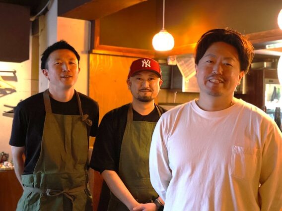 中野に「炭火焼酒場 ワラテル」が開業！「伝説のすた丼」アントワークス出身、独立5年で11店舗のLTVが挑む“炭火焼きの大人酒場”。坪月商45万超の好スタートの理由とは