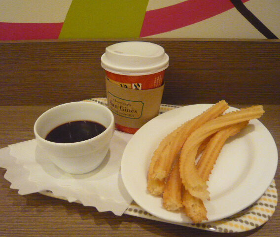 1894年創業、本場スペインのチュロス専門店「Chocolateria San Gines(チョコラテリア サンヒネス)」が、東京初出店!渋谷宇田川町エリアに、4月28日オープン 1894年創業、本場スペインのチュロス専門店「Chocolateria San Gines(チョコラテリア サンヒネス)」が、東京初出店!渋谷宇田川町エリアに、4月28日オープン