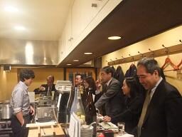 元「魚金」の人気者“まっちゃん”が独立。日本酒と美味しい料理、そして店主の笑顔が嬉しい、立ち飲み「城喜元(じょうきげん)」が2月2日オープン! 元「魚金」の人気者“まっちゃん”が独立。日本酒と美味しい料理、そして店主の笑顔が嬉しい、立ち飲み「城喜元(じょうきげん)」が2月2日オープン!